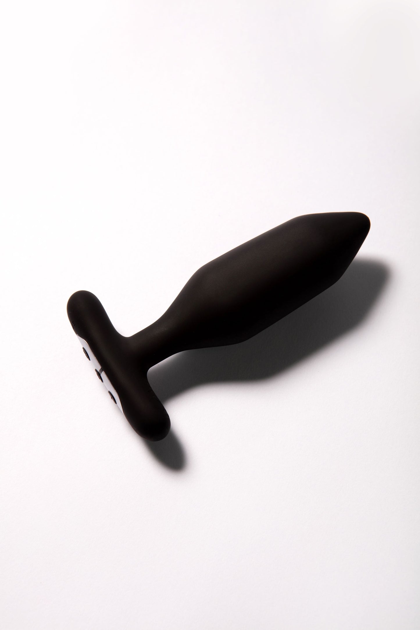 Onyx Vibrating Butt Plug - Expert