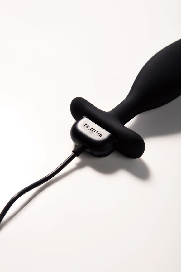 Je Joue Vibrating Butt Plug on charge